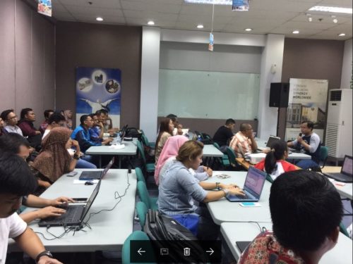 Seminar Workshop Internet Marketing SB1M di Kediri