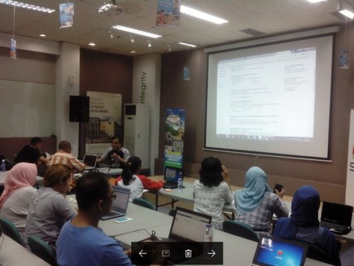 Seminar Workshop Internet Marketing SB1M di Flores NTT