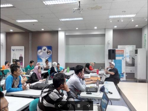 Seminar Workshop Digital Marketing SB1M di Makassar